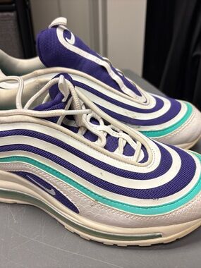 Nike Women’s White, Purple & Teal Retro Wave Sneakers